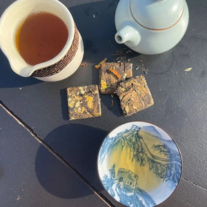 White Tea Mini Brick with Mandarin 50 g - White Tea - White Tea - infusion.organic