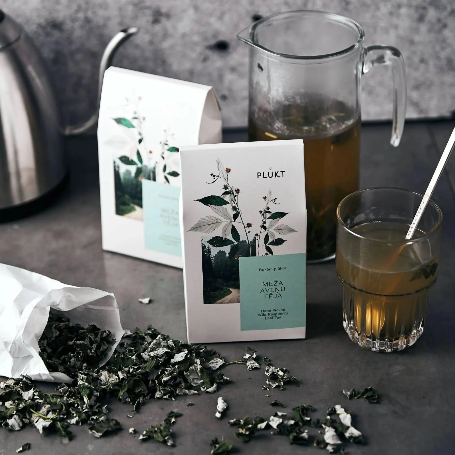 Wild Raspberry Leaf Tea - loose, herbal organic Christmas-Plūkt-infusion.organic