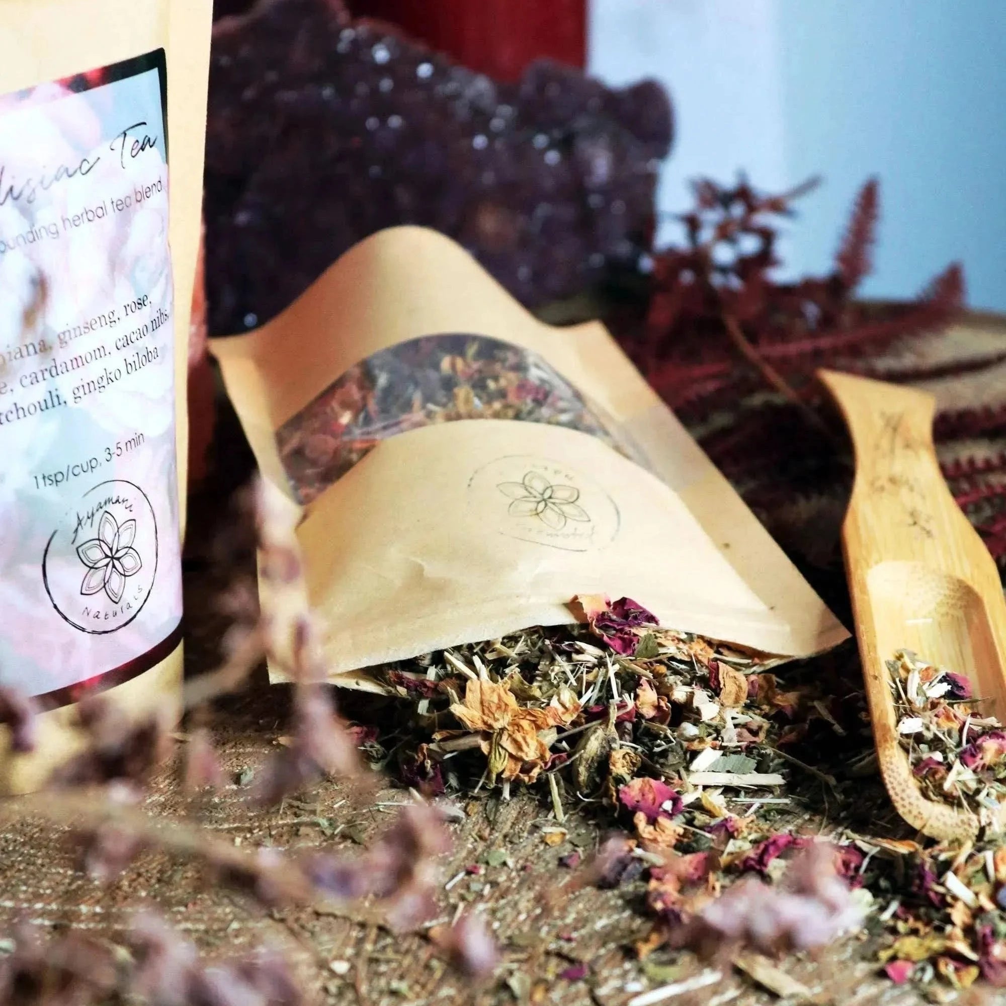 Aphrodisiac Tea with Damiana, Ginseng, Cacao, Rose, Cardamom - Cacao - infusion.organic