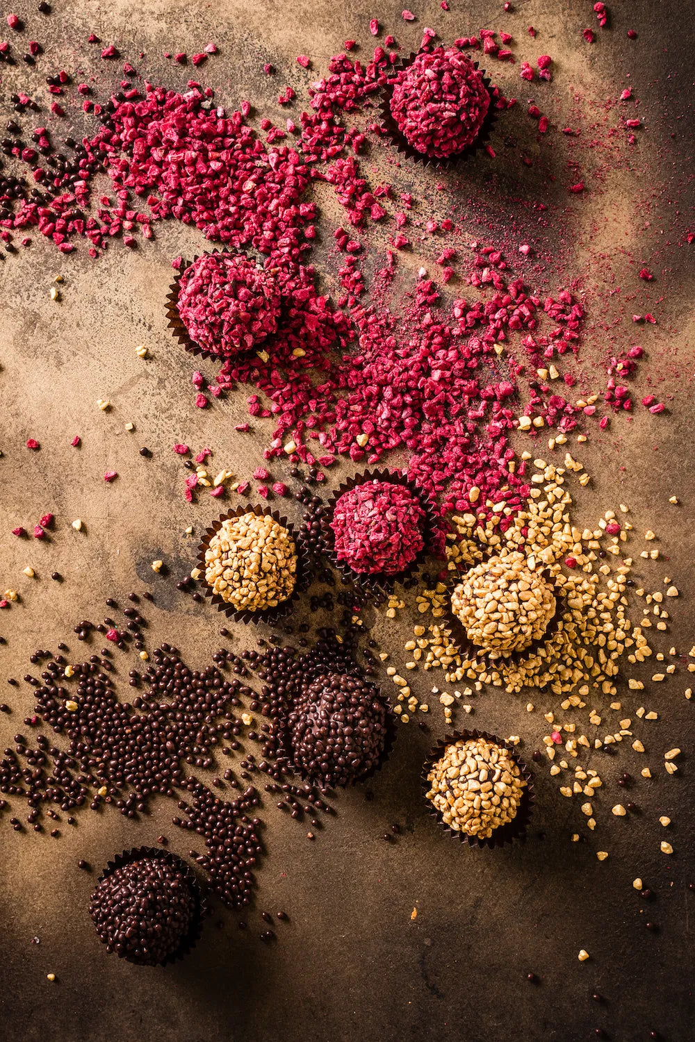 Signature Truffle Set: Pistachio, Raspberry - Chocolate - Chocolate - infusion.organic